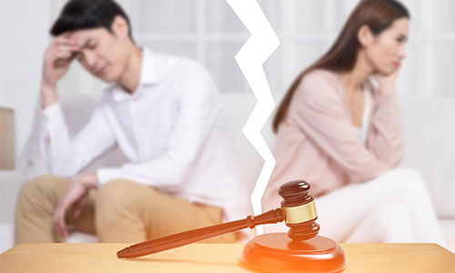 離婚訴訟男方不配合參加庭審能判離嗎